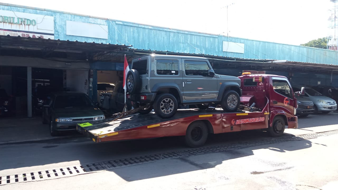 Jasa towing mobil di KEMBANGAN