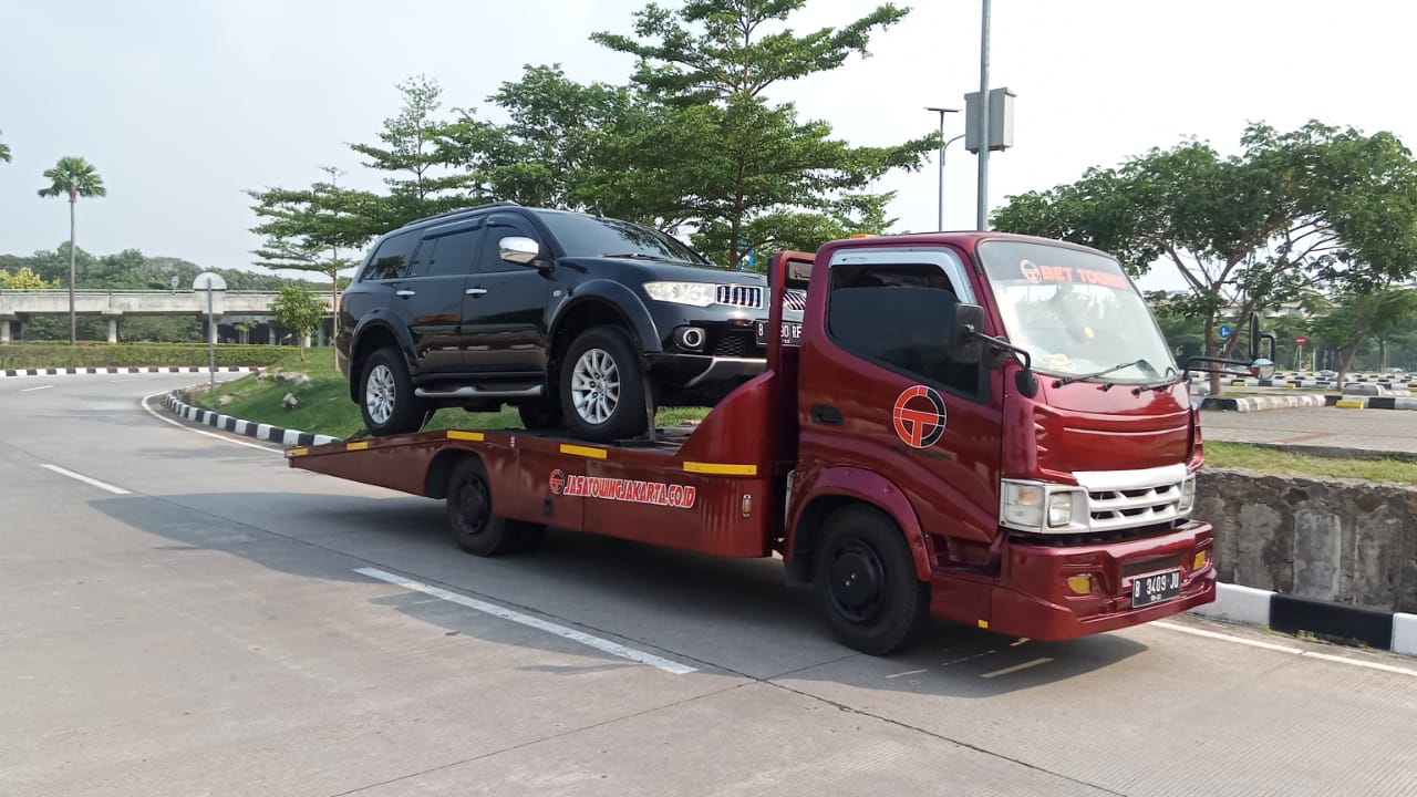 Jasa towing mobil di JATINEGARA
